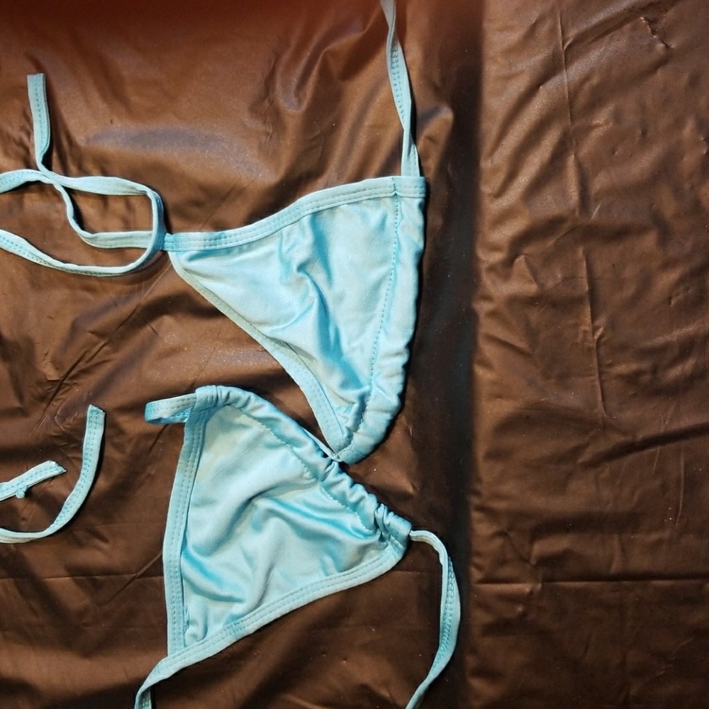 2 piece string bikinis - Picture 2 of 4